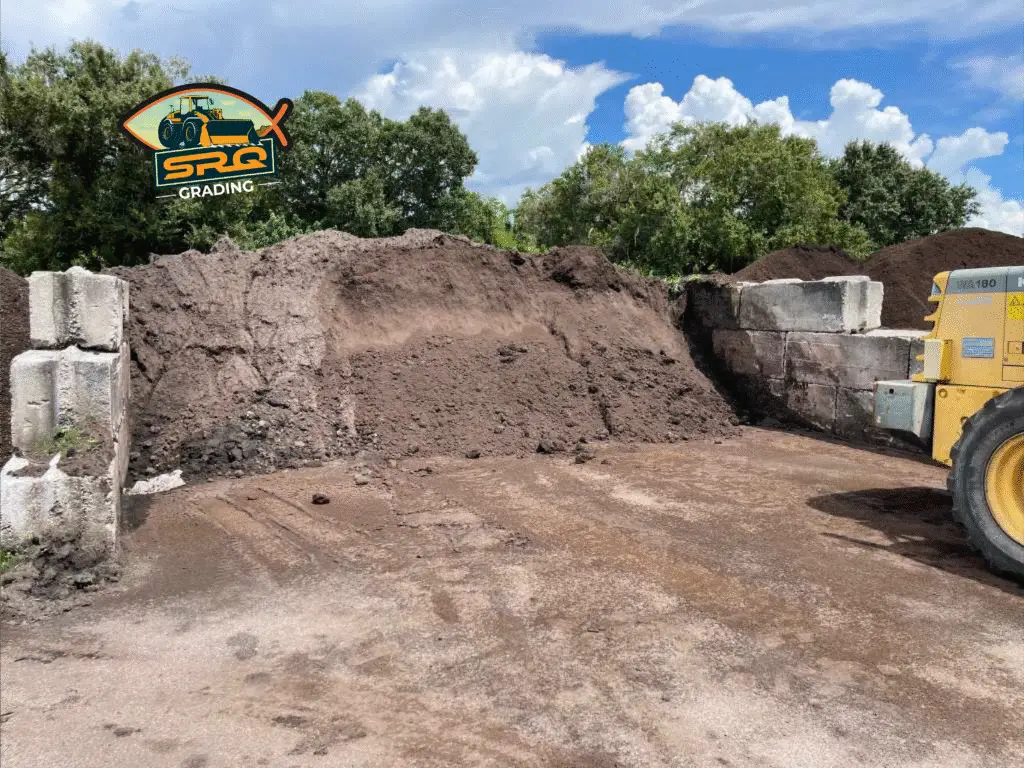Premium screened topsoil delivery and pickup in Sarasota, Bradenton, and Manatee County